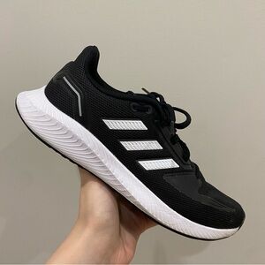 Adidas | Black Sneaker Running Shoes 🖤